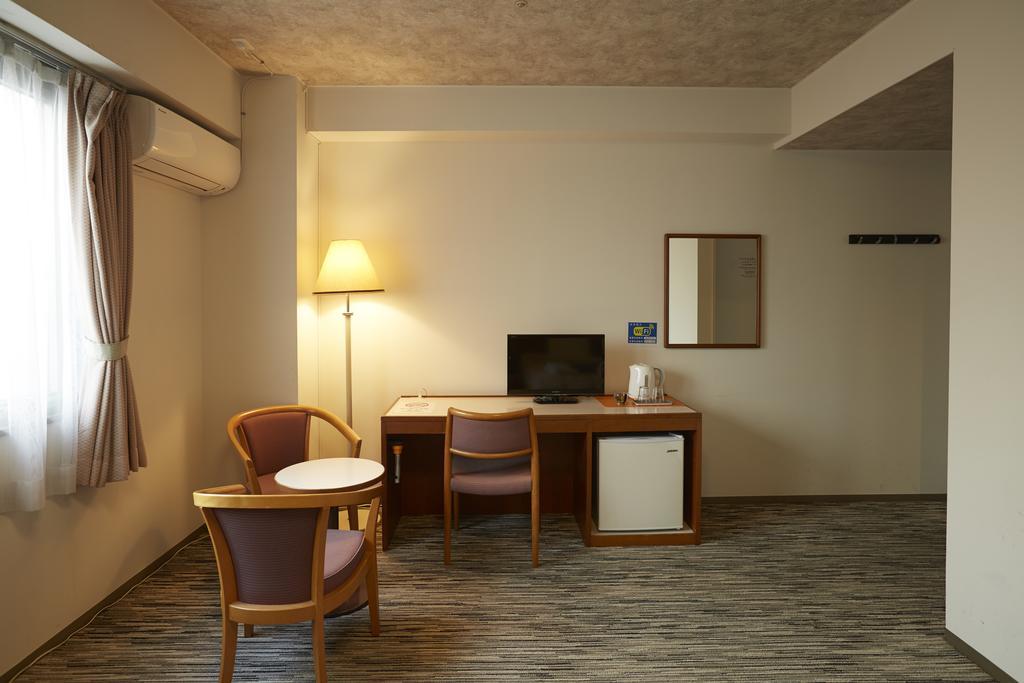 Quincy'S Inn Toyohashi Exterior photo
